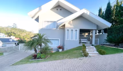 Casa à venda no bairro Itoupava Central