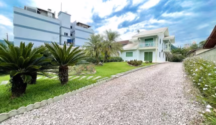 Casa à venda, 300 m² por R$ 1.300.000,00 - Garcia - Blumenau/SC
