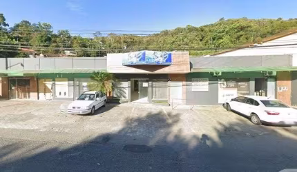 Imóvel Comercial Localizado na Ponta Aguda