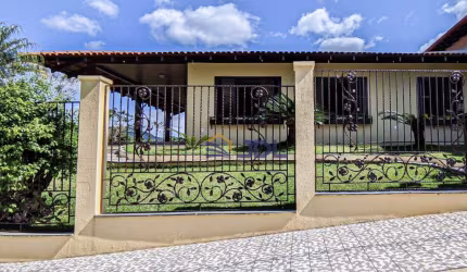 LINDA CASA PLANA  NA VILA NOVA