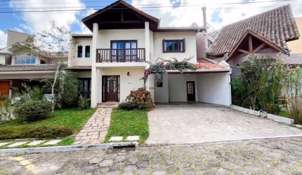 Casa em Condomínio à Venda no Abranches | Curitiba | Suíte Master, Espaço Gourmet e Bosque Privativo