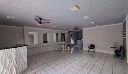 Salão para alugar, 50 m² por R$ 2.400/mês - Alto - Piracicaba/SP