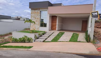 Casa térrea à venda no Condomínio Residencial Soleil, bairro Bongue em Piracicaba com terreno de 260 m² e construção 160 m². Valor R$ 1.050.000,00.