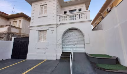 Casa com 3 dormitórios para alugar, 190 m² por R$ 5.000/mês - Centro - Piracicaba/SP