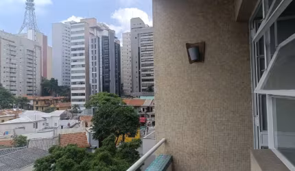 Apartamento com 68m na Bela Vista com Varanda