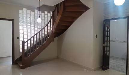 Sobrado na Vila Monumento – 127 m² de Conforto e Funcionalidade