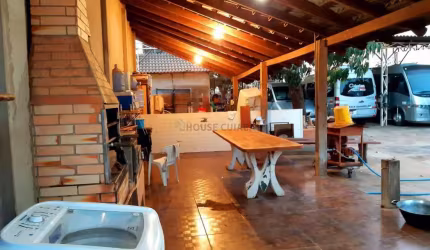 Excelente casa no Grande Glória