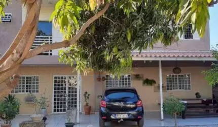 Lindo sobrado e com ótima localização