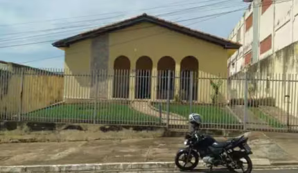 EXCELENTE CASA COMERCIAL E RESIDÊNCIAL A VENDA  NO VERDAO