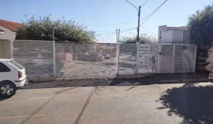 Casa com 3 quartos à venda na Rua Trinta e Um, 32, Residencial Coxipó, Cuiabá, 200 m2 por R$ 400.000