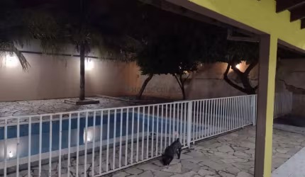 Vende-se Casa 3/4 - Piscina - Energia solar - Alto Coxipó
