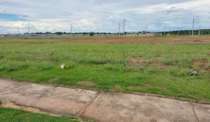 Terreno maravilhoso no Parque Genebra, perto do Forum