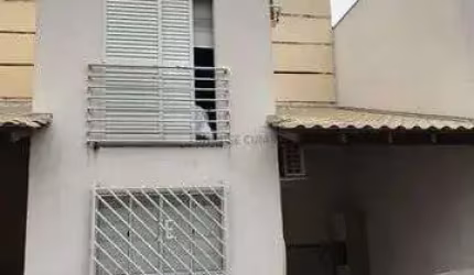 Excelente Casa de Condomínio no Bairro Cachoeira das Garças