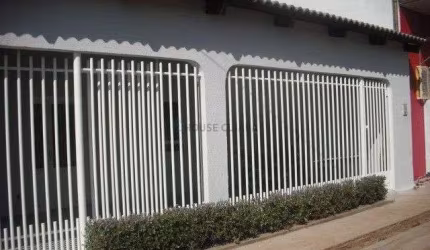 Casa com 3 quartos à venda na Rua Canário, 35, Cohab Santa Isabel, Várzea Grande, 180 m2 por R$ 370.000