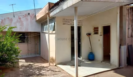Casa com 2 quartos à venda na Rua Dezesseis, 31, Bela Vista, Cuiabá, 130 m2 por R$ 240.000