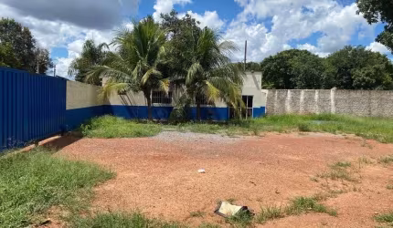 Terreno medindo 1600 M² na região do capão do pequi na av principal