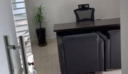 Alugo Sala Comercial com móveis - Boa Esperança