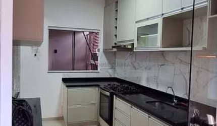 Casa em condomínio fechado com 3 quartos à venda na Avenida das Seringueiras, 23, Jardim das Palmeiras, Cuiabá, 77 m2 por R$ 580.000