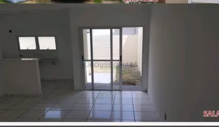 CASA  NO CONDOMINIO RUBI 