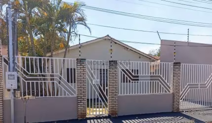 CASA NO BAIRRO CRISTO REI 