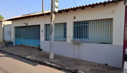 CASA NO BAIRRO CRISTO REI