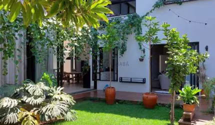 Casa dois pisos com excelente localização na cidade de Primavera do Lesta MT