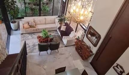Alugo Sobrado com 5 Suítes - Alto Padrão MOBILIADA - Florais Itália