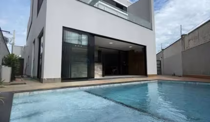 Belíssima e Sofisticada Casa no Primor das Torres