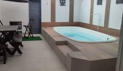 Casa Térrea Reformada com Deck e Piscina