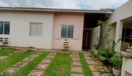 Casa Térrea à Venda no Condomínio Rubi – Conforto e Segurança!