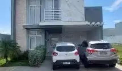 Sobrado à venda em condomínio fechado