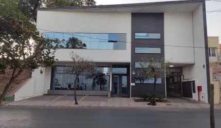Alugo Salão Térreo no Centro