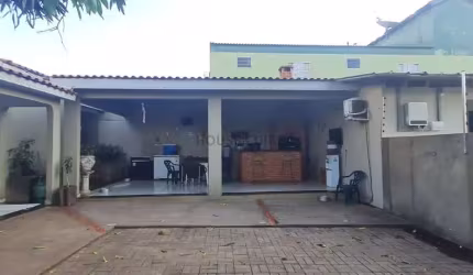 Vendo ótima Casa Residencial/Comercial - Bairro Araés