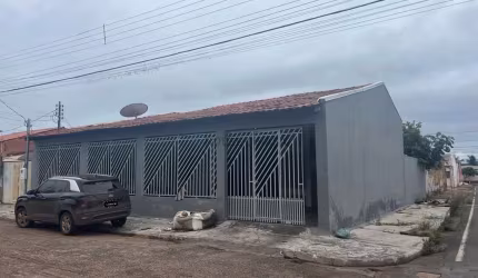 Vendo ou Alugo Casa no CPA 4 – Localização Privilegiada!