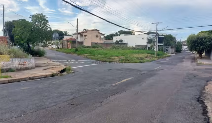 Terreno Bem Localizado no Santa Marta