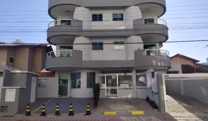 Apartamento em bombinhas.