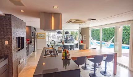 Casa de Alto Padrão em Condominio com Piscina e 5 dormitórios à venda, 556 m² - Campo Comprido - Curitiba/PR