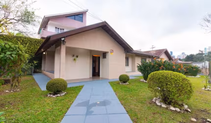 Casa de Rua com 4 dormitórios à venda, 167 m² por R$ 1.190.000 - Mossunguê - Curitiba/PR