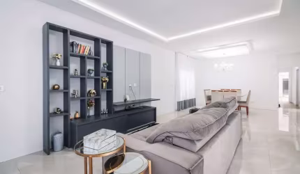 Casa de Rua com Edícula, Piscina e 3 quartos à venda e locação, 263 m² - Centro - Quatro Barras/PR