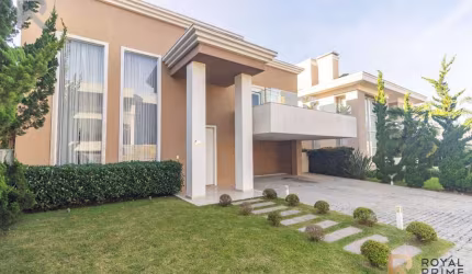 Casa Alto Padrão em Condomínio, Mobiliada, com Jardim, Piscina e 3 suítes à venda - 420m2 - Campo Comprido, Curitiba