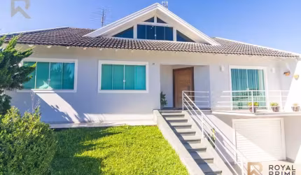 Casa Mobiliada com 3 quartos, Quintal e Ático à venda - 160m2 - Centro, Quatro Barras-PR