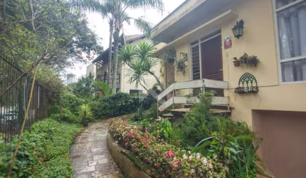 Casa à venda, 7 quartos, 1 suíte, 5 vagas, Mercês - Curitiba/PR