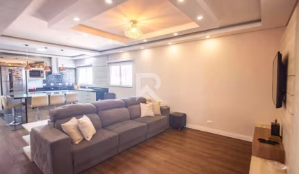 Casa Semi Mobiliada com 6 Quartos e 4 Vagas, Venda, 375 m² por R$ 1.850.000,00 - Santa Felicidade - Curitiba/PR