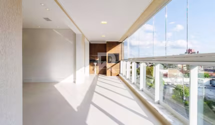 Apartamento Reformado com Sacada Gourmet, 4 quartos, 159 m² - Edifício Quartier - Curitiba/PR
