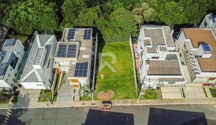 Terreno com 327,59m² e Área de Preservação nos Fundos