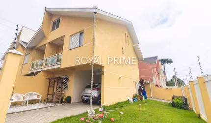 Sobrado de Esquina com Quintal, Ático e 3 quartos à venda, 154 m² - Orleans - Curitiba/PR