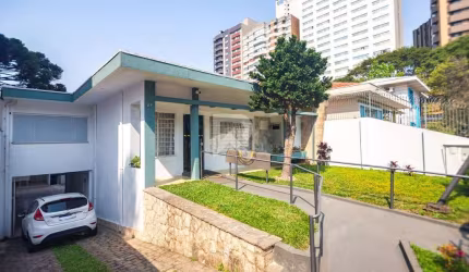 Casa Comercial com Estacionamento e Espaço Externo à venda, 373m² - Bigorrilho - Curitiba/PR