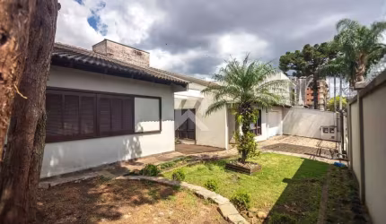 Casa para aluguel, 4 quartos, 1 suíte, 3 vagas, Portão - Curitiba/PR