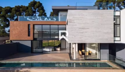 Casa Mobiliada c/ piscina em Cond. no Vista Alegre para Locação - Curitiba/Pr