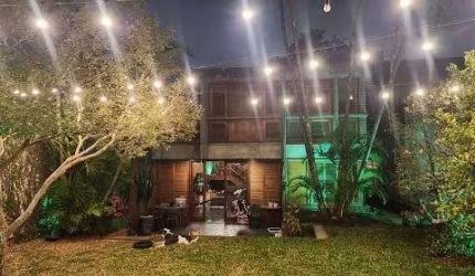 Casa com 3 suítes 4 vagas a venda no Planalto Paulista